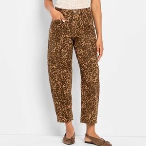 NWT Future Collective Mid-Rise Barrel Leg Jeans Leopard Size 8